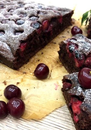 Kakaós-meggyes piskóta recept fotója