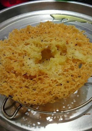 घेवर (Ghevar recipe in Hindi) रेसिपी मुख्य फोटो