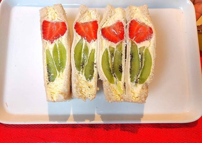 Tulip sandwich /fruit sandwich