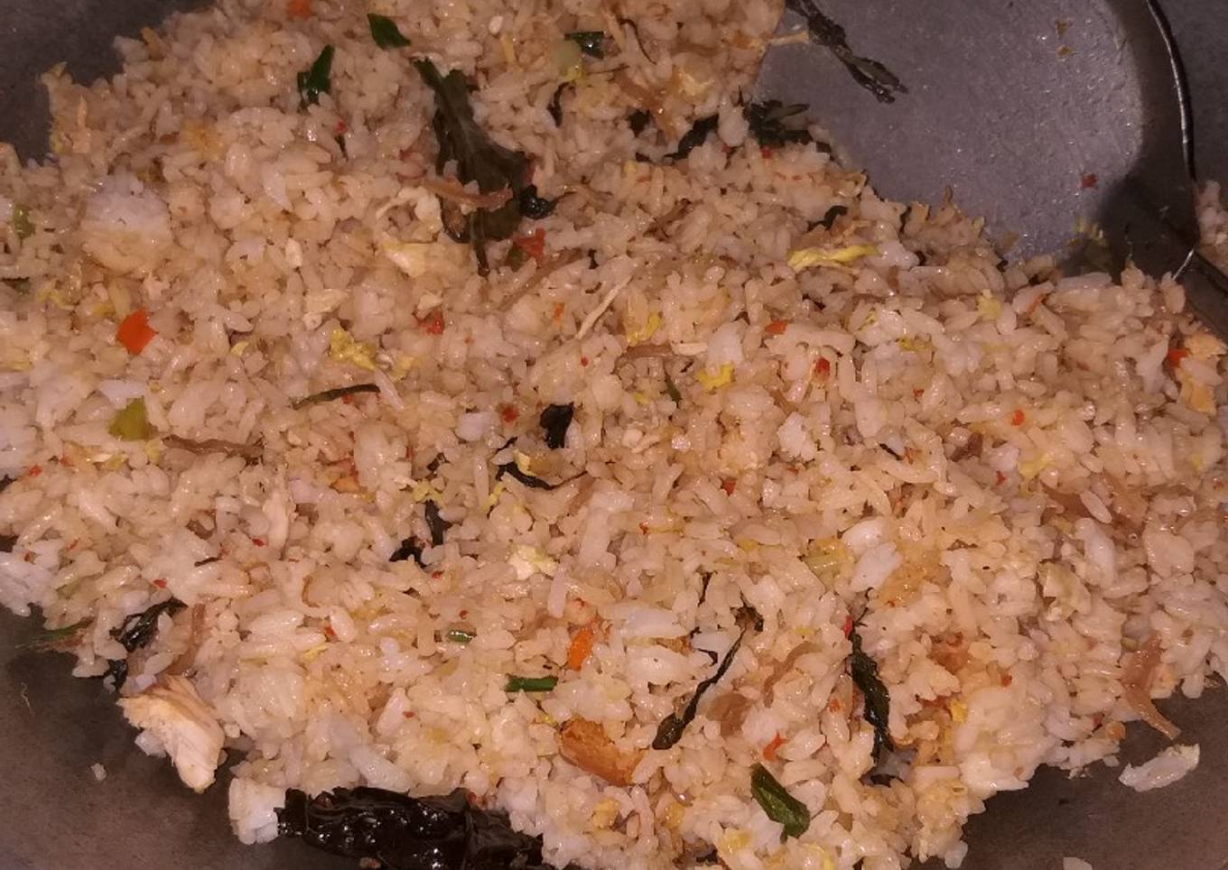 Nasi Goreng Ayam Suwir,ikan teri