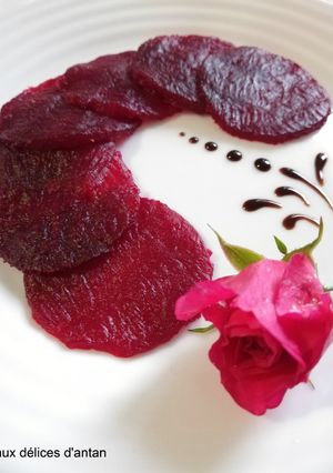 Une photo de Carpaccio de betterave