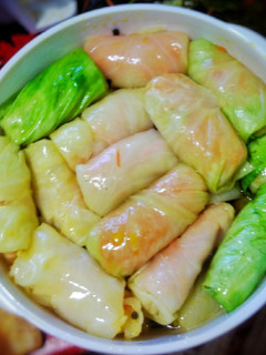 Фото Закусочные голубцы с корейской морковкой.