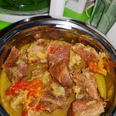 A picture of Meat soup.