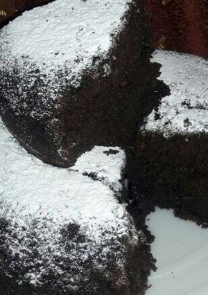 عکسی از دستور کیک شکلاتی سریع