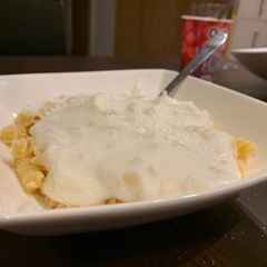 A picture of Pasta with yoghurt.