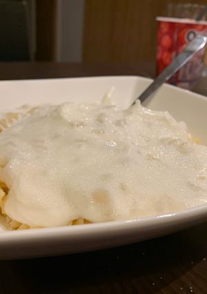 A picture of Pasta with yoghurt.