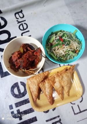 Foto resep Ikan bandeng sambel+oseng sawi ijo toge+samosa tahu kulitpangsit