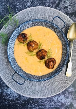 Tejszínes tökfőzelék fasírt golyóval recept fotója