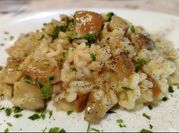A picture of white pepper parsley