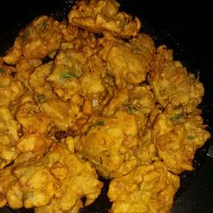 A picture of Spinach Pakode.