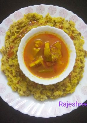 A picture of Moong Dal Khichdi With Guava Sabji.