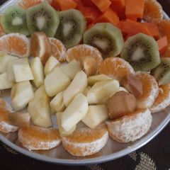 A picture of Fruit chaat.