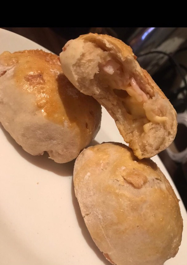 Una foto de Panecitos con queso dentro 🤤🤤🤤