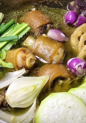Hình của món Lẩu đuôi bò 🍲.