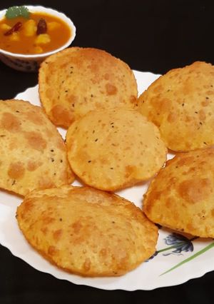 A picture of Urad Dal Puri.