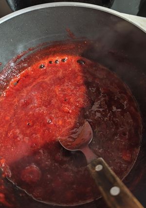 Una foto de Mermelada de frutillas fácil