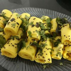 Khandvi A picture of Khandvi.