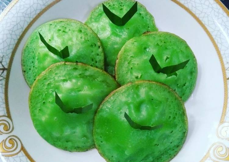 Kue serabi ijo pandan