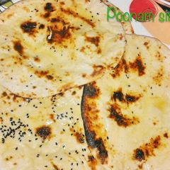 A picture of Butter naan.