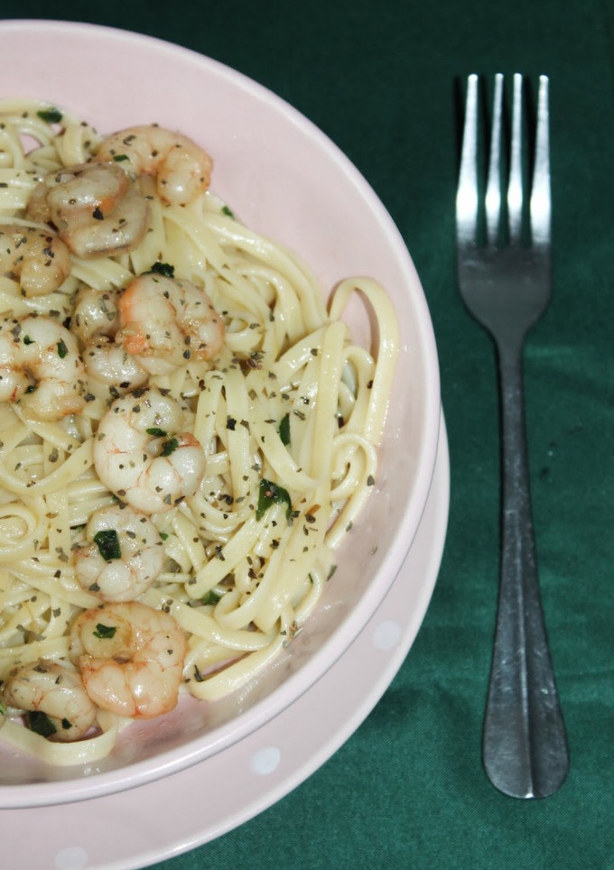 Una foto de Tallarines con gambas