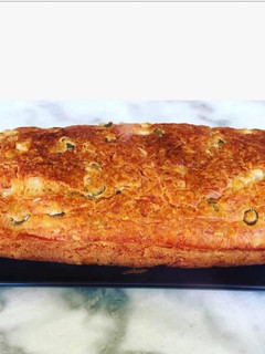 Une photo de Cake au poulet et aux olives