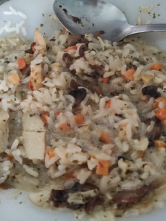 Una foto de Arroz con pollo y setas