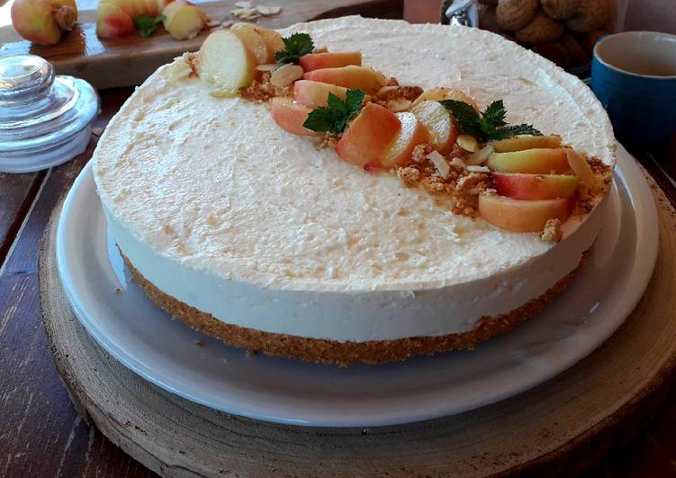Steps to Prepare Fatto in casa super veloce Cheesecake pesche e amaretti
