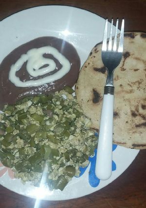 Una foto de Ejotes con huevo.....🇸🇻