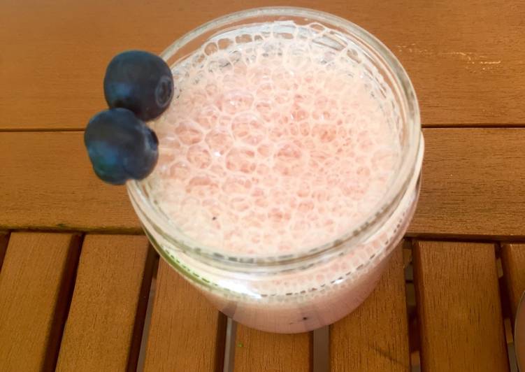 Smoothie de sandia y frutos rojos