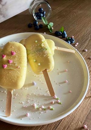 Foto di Gelati su stecco ai mirtilli 🌷