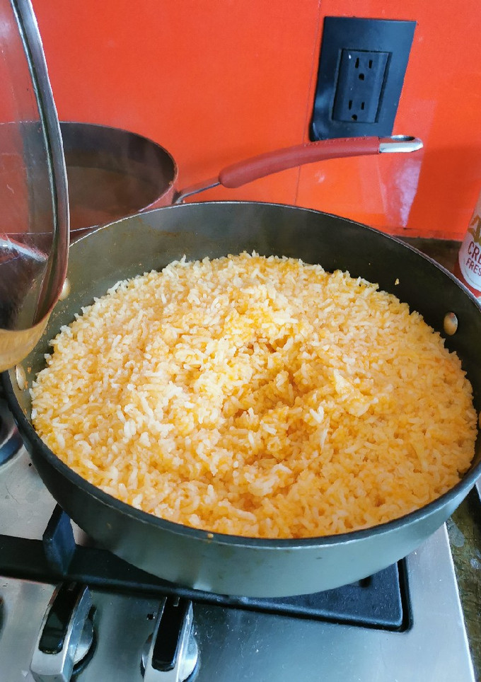 Una foto de Arroz rojo