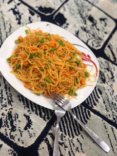 A picture of Spaghetti jollof.