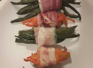 Una foto de Ataditos de vegetales envueltos en panceta