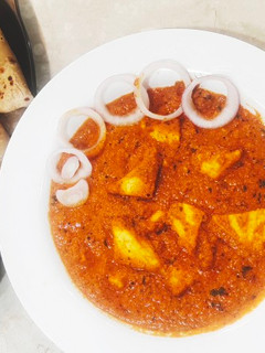 શાહી પનીર મસાલા (Shahi Paneer Masala Recipe In Gujarati) રેસીપી મુખ્ય ફોટો