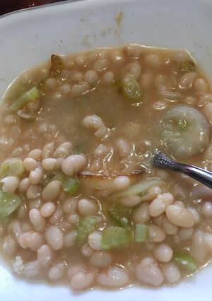 A picture of Bean soup.