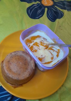 A picture of Saturday breakfast special: Moimoi and Custard.