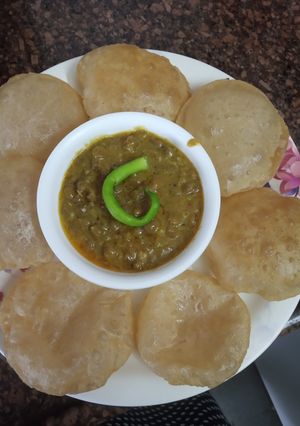 કાળા ચણા ને પૂરી રેસીપી મુખ્ય ફોટો