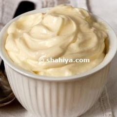 A picture of Guaranteed and Easy Mayonnaise.