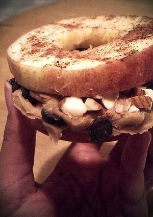 A picture of Peanut Butter Apple Sandwiches.
