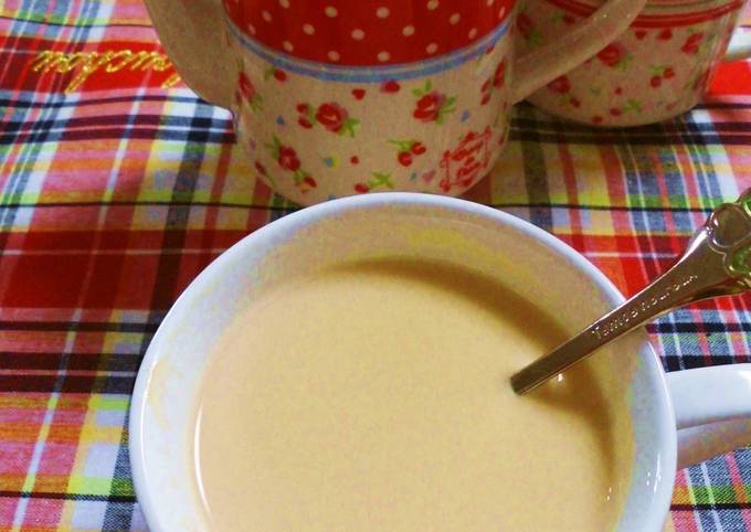 Easy Rich Milk Tea in a Microwave recipe main photo