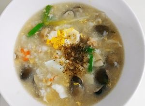 Hình của món Cháo Tôm Nấm Rơm với Trứng Gà Ta.