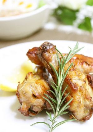 A picture of Rosemary Flavoured Roasted Chicken Drumettes.