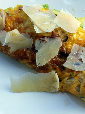 Easy Steps to Prepare Avocado Omelette (Diet Lunch) the Delicious Perfect