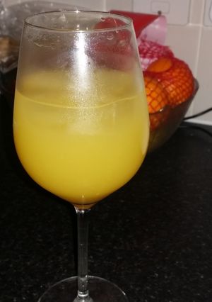 A picture of Pineapple confusion.
