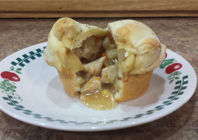 Easy Mini Chicken Pot pie