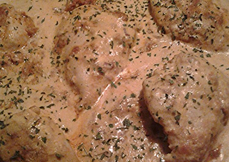 Recipe of Quick Hungarian chicken paprikash