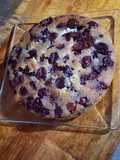 Torta invertida de guindas en cacerola tipo essen