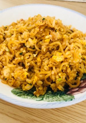 A picture of Shin Ramyun Fried Rice.