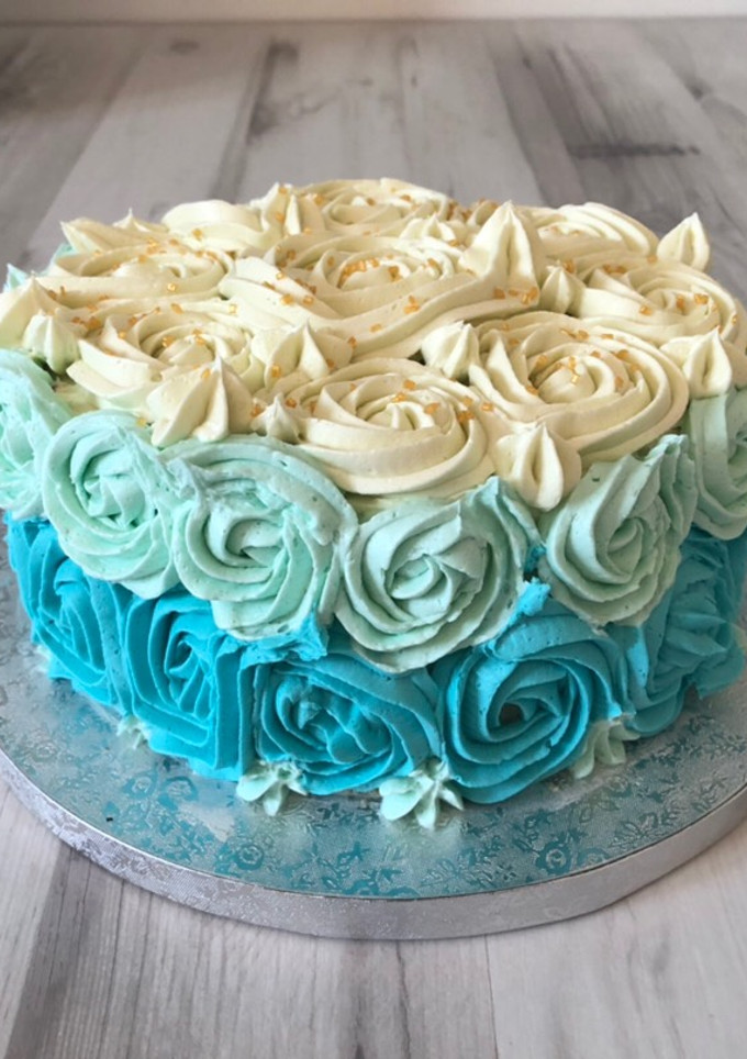 Una foto de Pastel con deco en degradado
