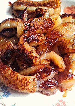 A picture of Golden fried bananas.